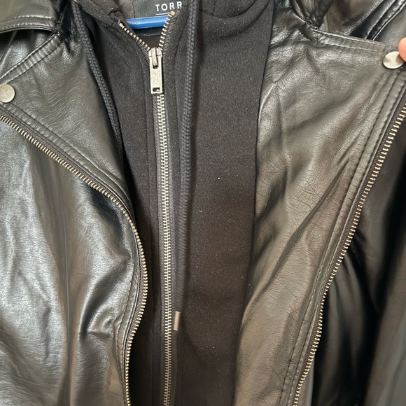 Torrid faux leather jacket with hoodie women’s plus size 2 - Picture 6 of 9